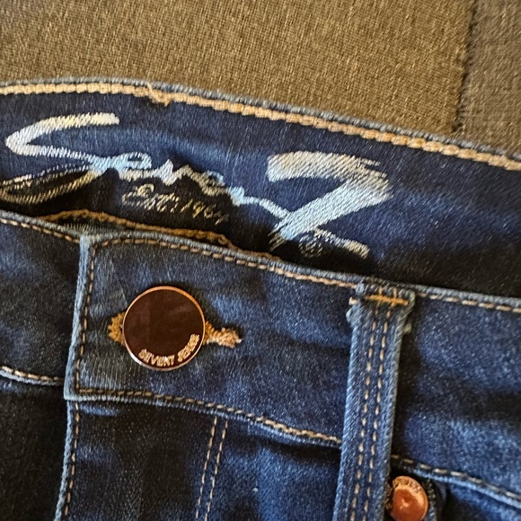 Seven7 for All Mankind Jeans Straight Leg with Ankle Zipper - Picture 9 of 9